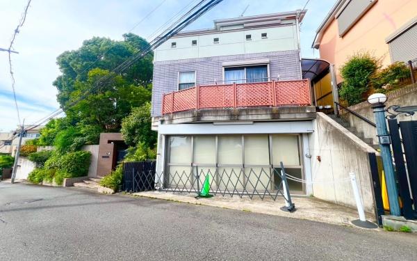 �_�ސ쌧���l�s�_�ސ�戮�P�u�̒��È�ˌ��Ă̑O�ʓ��H�܂ތ��n�ʐ^