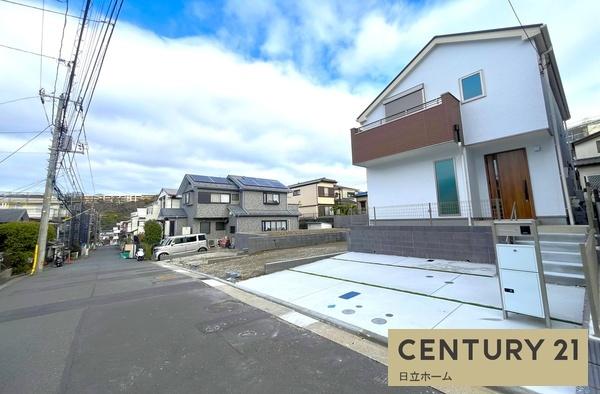 �_�ސ쌧���l�s����折���J��2���ڂ̐V�z��ˌ��Ă̑O�ʓ��H�܂ތ��n�ʐ^