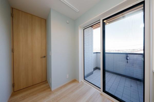 �_�ސ쌧���l�s�t�擡���u1���ڂ̒��È�ˌ��Ă̎q������