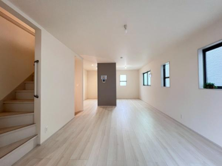 �_�ސ쌧���s�K�揬������4���ڂ̐V�z��ˌ��Ẵ��r���O