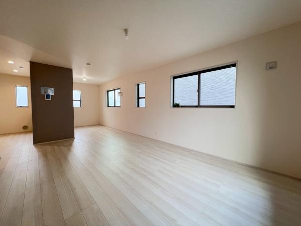 �_�ސ쌧���s�K�揬������4���ڂ̐V�z��ˌ��Ẵ��r���O