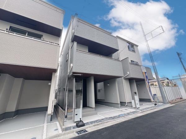 �_�ސ쌧���s�K�揬������4���ڂ̐V�z��ˌ��Ă̑O�ʓ��H�܂ތ��n�ʐ^