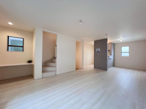 �_�ސ쌧���s�K�揬������4���ڂ̐V�z��ˌ��Ẵ��r���O