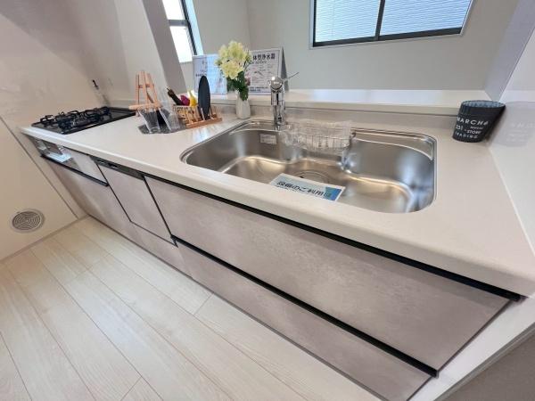 �_�ސ쌧���s�K�揬������4���ڂ̐V�z��ˌ��ẴL�b�`��