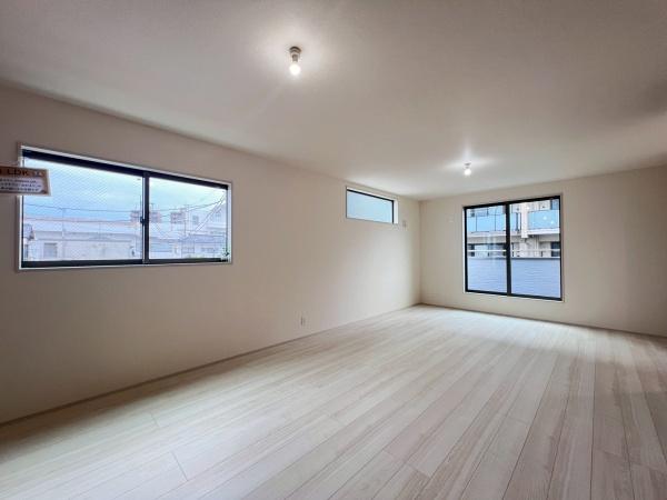 �_�ސ쌧���s�K�揬������4���ڂ̐V�z��ˌ��Ẵ��r���O