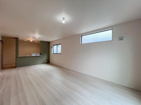 �_�ސ쌧���s�K�揬������4���ڂ̐V�z��ˌ��Ẵ��r���O