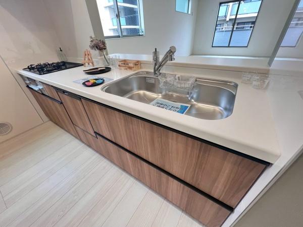 �_�ސ쌧���s�K�揬������4���ڂ̐V�z��ˌ��ẴL�b�`��