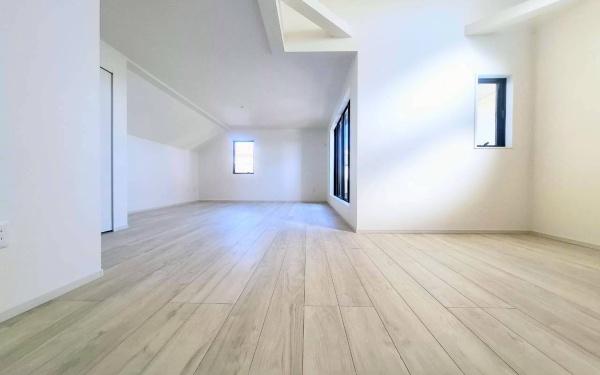 �_�ސ쌧���l�s���剪3���ڂ̐V�z��ˌ��Ẵ��r���O