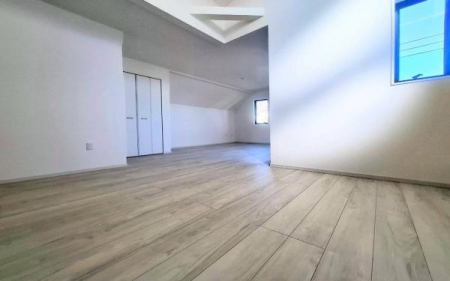 �_�ސ쌧���l�s���剪3���ڂ̐V�z��ˌ��Ẵ��r���O