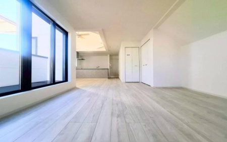 �_�ސ쌧���l�s���剪3���ڂ̐V�z��ˌ��Ẵ��r���O