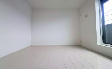 �_�ސ쌧���l�s���J����1���ڂ̐V�z��ˌ��Ă̎q������