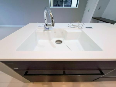 �_�ސ쌧���l�s���J����1���ڂ̐V�z��ˌ��ẴL�b�`��