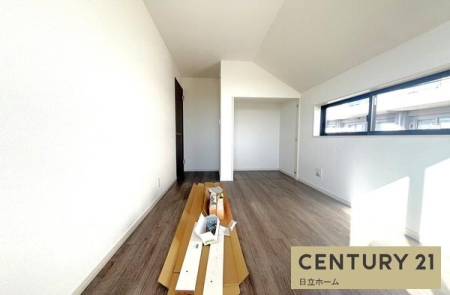 �_�ސ쌧���l�s���擌��]���u�̐V�z��ˌ��Ă̎q������