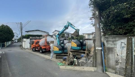 �_�ސ쌧���l�s�˒ˋ�[�J���̐V�z��ˌ��Ă̕����ϊX���ݎʐ^