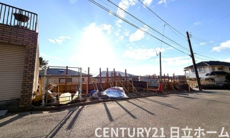 �_�ސ쌧���l�s�`���ڂ��J1���ڂ̐V�z��ˌ��Ă̑O�ʓ��H�܂ތ��n�ʐ^