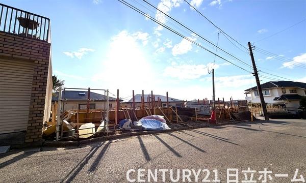 �_�ސ쌧���l�s�`���ڂ��J1���ڂ̐V�z��ˌ��Ă̑O�ʓ��H�܂ތ��n�ʐ^