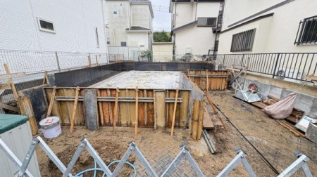 �_�ސ쌧����s���x2���ڂ̐V�z��ˌ��Ă̂��̑����n