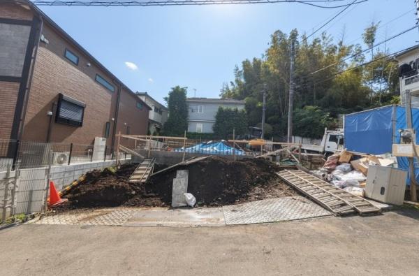 �_�ސ쌧���l�s�ߌ��掂�q�P�J2���ڂ̐V�z��ˌ��Ă̌��n�O�ώʐ^