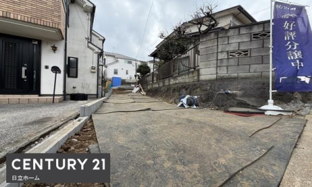 �_�ސ쌧���l�s�ۓy�P�J��@��3���ڂ̐V�z��ˌ��Ă̑O�ʓ��H�܂ތ��n�ʐ^