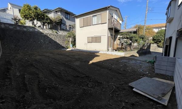 �_�ސ쌧���l�s�ۓy�P�J��@��3���ڂ̐V�z��ˌ��Ă̑O�ʓ��H�܂ތ��n�ʐ^