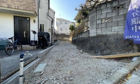 �_�ސ쌧���l�s�ۓy�P�J��@��3���ڂ̐V�z��ˌ��Ă̑O�ʓ��H�܂ތ��n�ʐ^