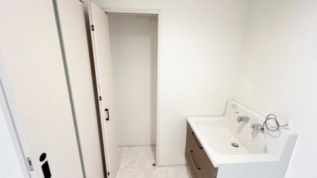 �_�ސ쌧���l�s���Z�c��2���ڂ̐V�z��ˌ��Ă̎��[