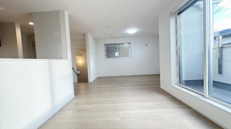 �_�ސ쌧���l�s���Z�c��2���ڂ̐V�z��ˌ��Ẵ��r���O