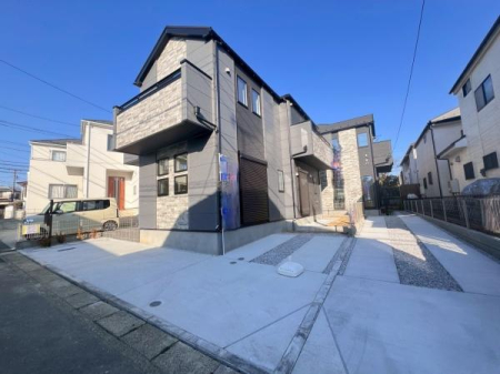 �_�ސ쌧���l�s�t��ޗǒ��̐V�z��ˌ��Ă̑O�ʓ��H�܂ތ��n�ʐ^