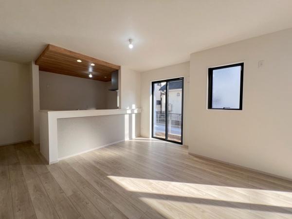 �_�ސ쌧���l�s�t��ޗǒ��̐V�z��ˌ��Ẵ��r���O