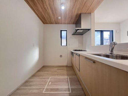 �_�ސ쌧���l�s�t��ޗǒ��̐V�z��ˌ��ẴL�b�`��