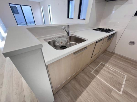 �_�ސ쌧���l�s�t��ޗǒ��̐V�z��ˌ��ẴL�b�`��