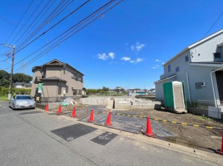 �_�ސ쌧���l�s��扺�a��4���ڂ̐V�z��ˌ��Ă̑O�ʓ��H�܂ތ��n�ʐ^