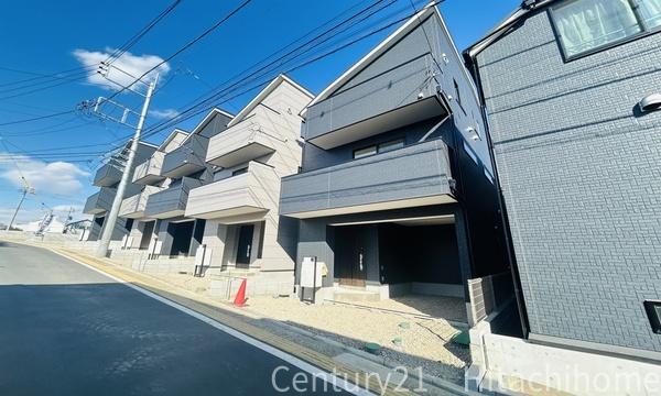 �_�ސ쌧���l�s�_�ސ�����ʂ̐V�z��ˌ��Ă̑O�ʓ��H�܂ތ��n�ʐ^