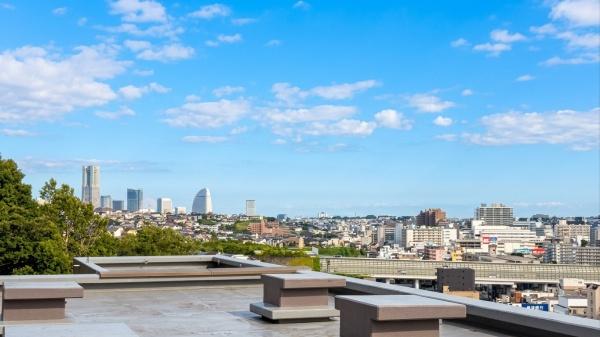 �_�ސ쌧���l�s�ۓy�P�J��a�c2���ڂ̒��Ã}���V�����̏Z�˂���̒��]�ʐ^