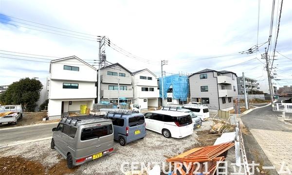 �_�ސ쌧���l�s�_�ސ�����ʂ̐V�z��ˌ��Ă̑O�ʓ��H�܂ތ��n�ʐ^