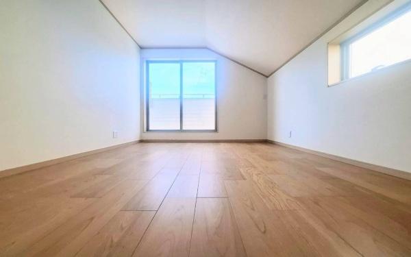 �_�ސ쌧���l�s���a�򒆉���2���ڂ̐V�z��ˌ��Ă̐Q��