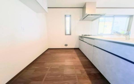 �_�ސ쌧���l�s���a�򒆉���2���ڂ̐V�z��ˌ��ẴL�b�`��