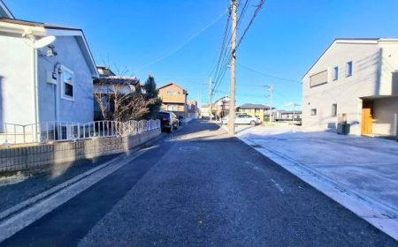 �_�ސ쌧���l�s���a�򒆉���2���ڂ̐V�z��ˌ��Ă̑O�ʓ��H�܂ތ��n�ʐ^