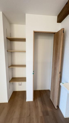 �_�ސ쌧���s��������P�u6���ڂ̐V�z��ˌ��Ă̎��[