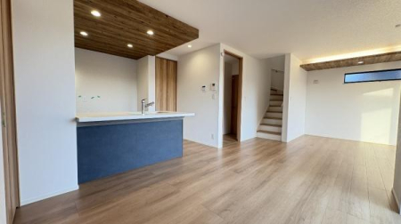 �_�ސ쌧���s��������P�u6���ڂ̐V�z��ˌ��Ẵ��r���O