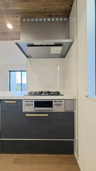 �_�ސ쌧���s��������P�u6���ڂ̐V�z��ˌ��ẴL�b�`��