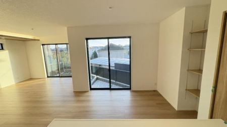 �_�ސ쌧���s��������P�u6���ڂ̐V�z��ˌ��Ẵ��r���O