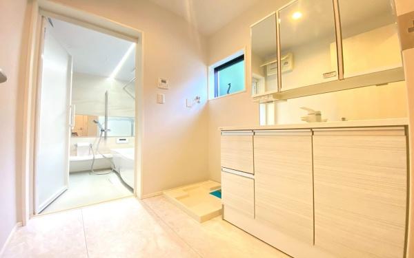 �_�ސ쌧���l�s����{�q�����̒��È�ˌ��Ă̐��ʑ�E���ʏ�