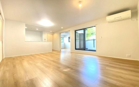 �_�ސ쌧���l�s����{�q�����̒��È�ˌ��Ẵ��r���O