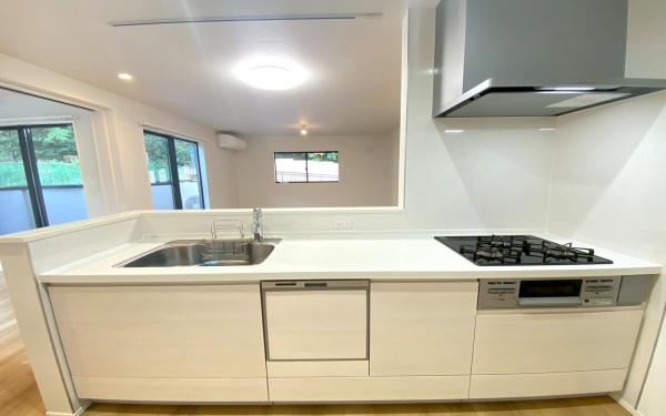 �_�ސ쌧���l�s����{�q�����̒��È�ˌ��ẴL�b�`��