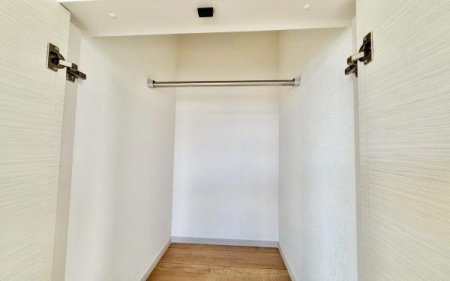 �_�ސ쌧���s�{�O�����2���ڂ̐V�z��ˌ��Ă̎��[
