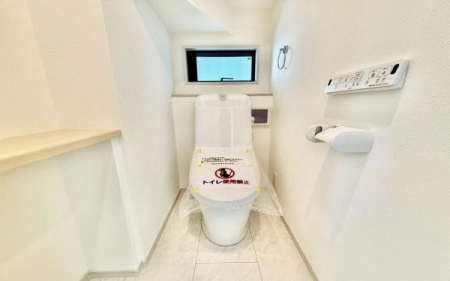 �_�ސ쌧���s�{�O�����2���ڂ̐V�z��ˌ��Ẵg�C��
