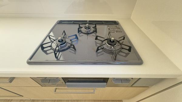 �_�ސ쌧���s�����捂��5���ڂ̐V�z��ˌ��ẴL�b�`��