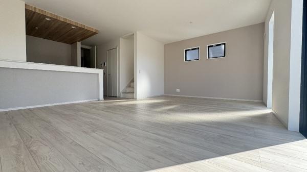 �_�ސ쌧���s�����捂��5���ڂ̐V�z��ˌ��Ẵ��r���O