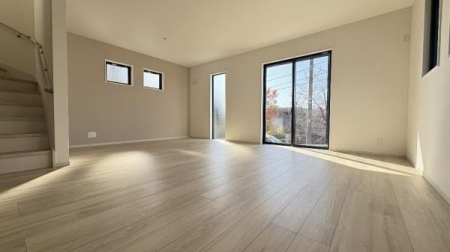 �_�ސ쌧���s�����捂��5���ڂ̐V�z��ˌ��Ẵ��r���O